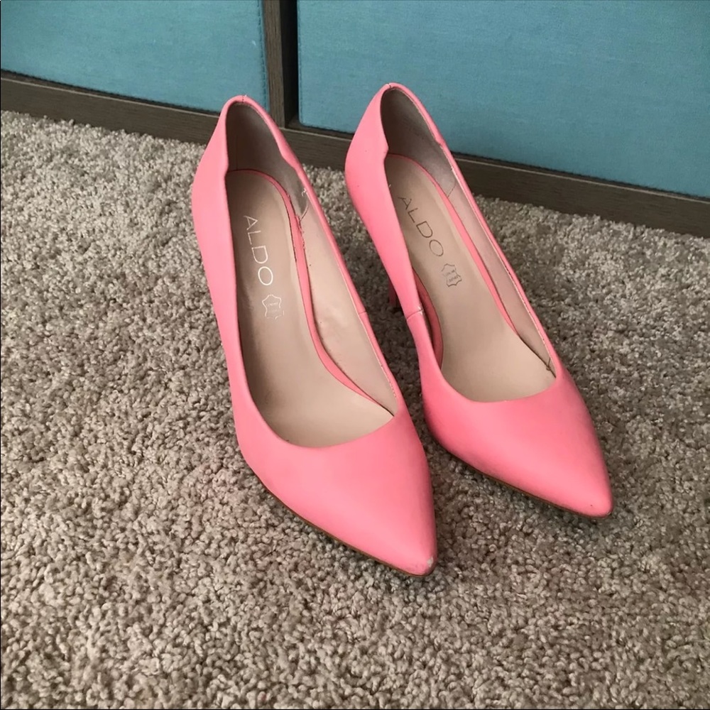 Pink/coral ALDO pumps